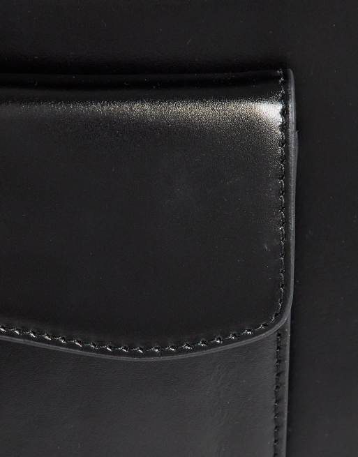 Mochila negra con detalle de bolsillo de cuero premium de ASOS DESIGN, 3 de 4