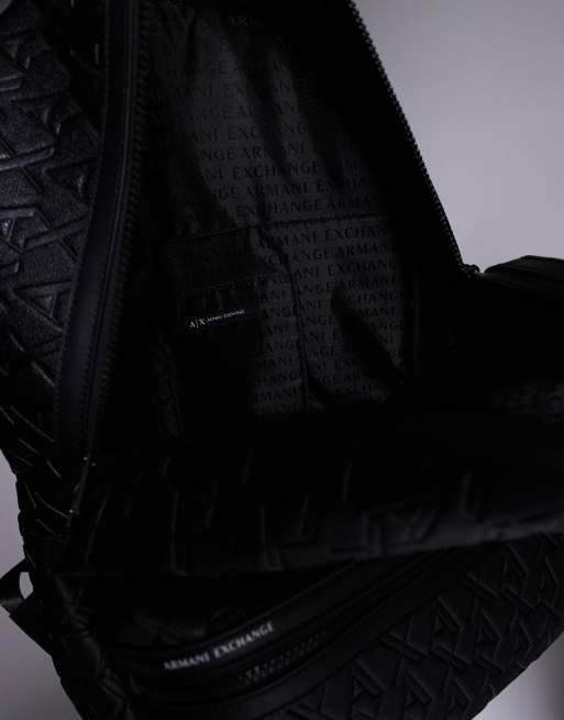 Mochila negra con estampado integral del logo de cuero sintético de Armani Exchange, 3 de 4