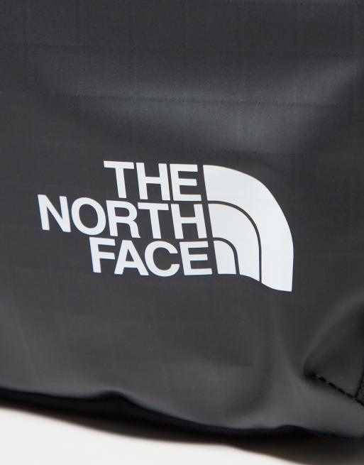 Mochila negra con parte superior enrollable y logo Base Camp Voyager de The North Face, 4 de 4