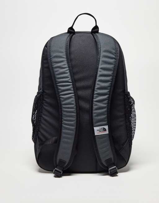 Mochila negra de estilo años 2000 Y2K Daypack de The North Face, 4 de 4