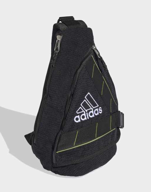 Mochila negra estilo bandolera de adidas Originals