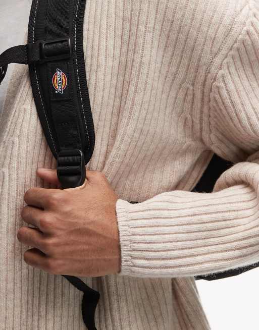 Mochila negra utilitaria con parte superior enrollable Ashville de Dickies, 2 de 4
