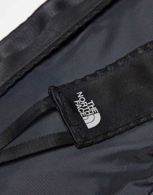 Mochila negra y gris de 18 litros Flyweight Daypack de The North Face, 2 de 4