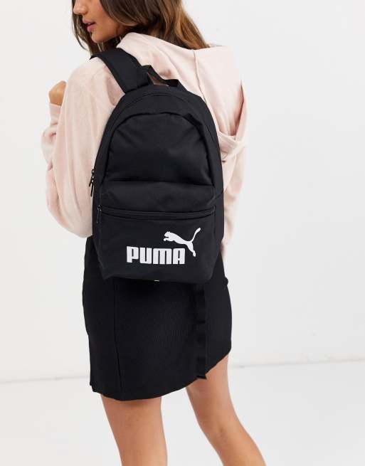 energía buffet Alerta Mochila pequeña en negro Phase de Puma | ASOS