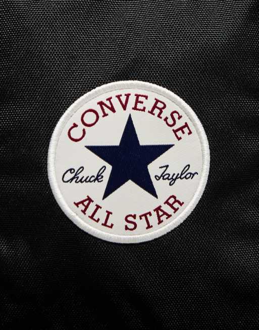 Mochila pequeña negra cuadrada de Converse, 2 de 4