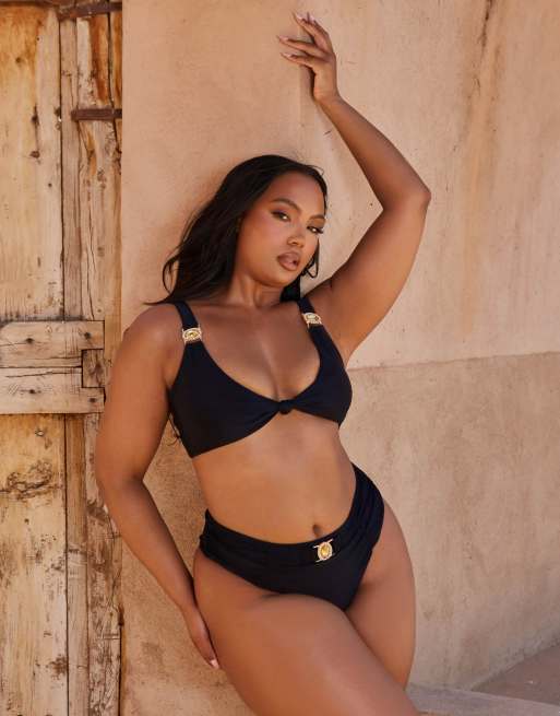 Moda Minx Curve X Bernadette Afia – Amour – Svart bikiniöverdel i trekantsmodell med knut, 2 av 4