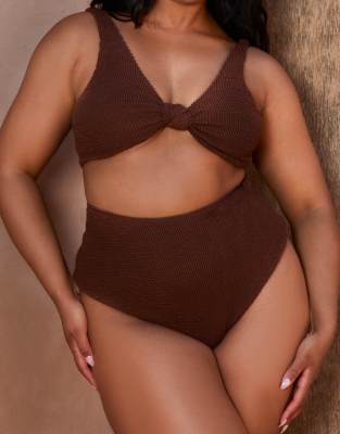 Moda Minx Curve X Bernadette Afia - Bikinihose in Kaffeebraun mit Knitterstruktur und hohem Bund-Brown