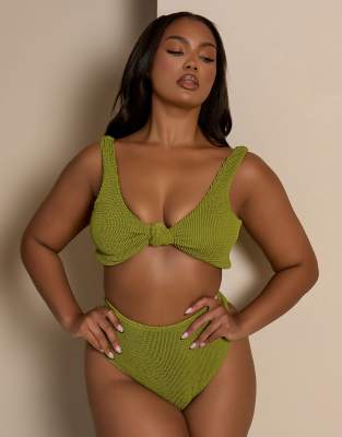 Moda Minx Curve x Bernadette Afia - Bikinioberteil in Khaki mit Knotendetail und Kräuselstruktur-Grün