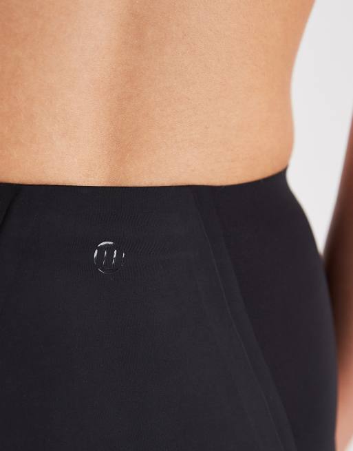 Modibodi seamfree high waisted super absorbency period briefs in black, 2 of 4