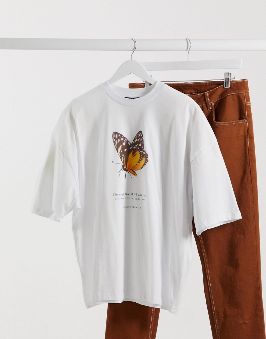 фото Молочно-белая oversized-футболка с бабочкой и надписью спереди asos design-белый