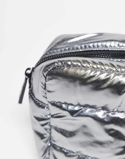 Moncler Sunrise Pour Homme Eau de Parfum 60ml + Free Silver Pouch