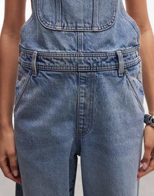 Monki 90s denim wide leg dungaree jumpsuit in light blue wash, 3 of 4