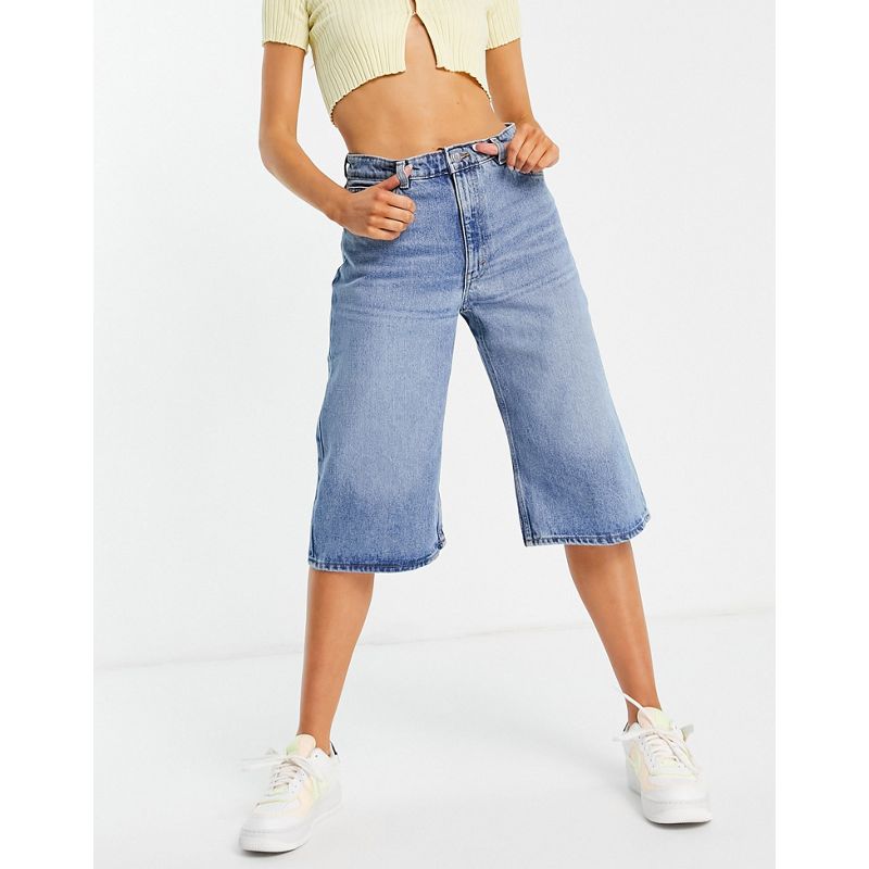 Donna Pantaloncini Monki - Agatha - Pantaloncini di jeans taglio lungo in cotone organico lavaggio medio