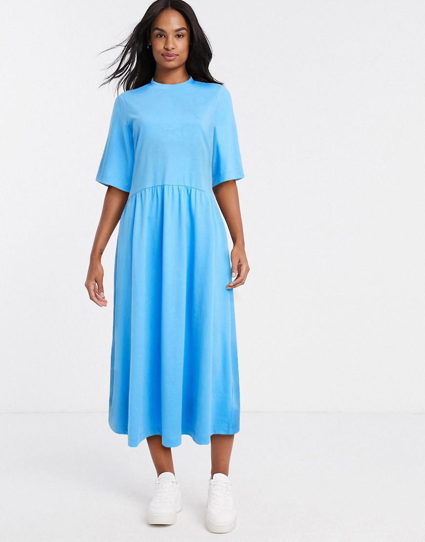 Monki Agnete organic cotton jersey short sleeve trapeze dress in bright blue