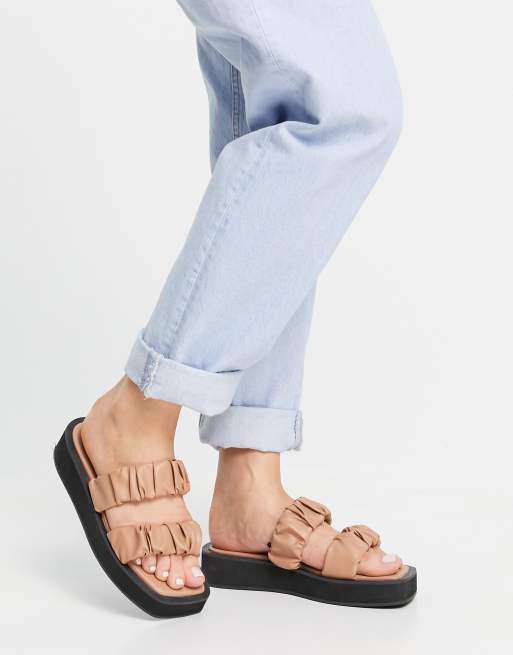 Monki Aleena flatform sandals in tan | ASOS