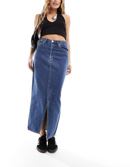 Monki - Ana - Gonna di jeans midi blu polvere medio con spacco sul davanti