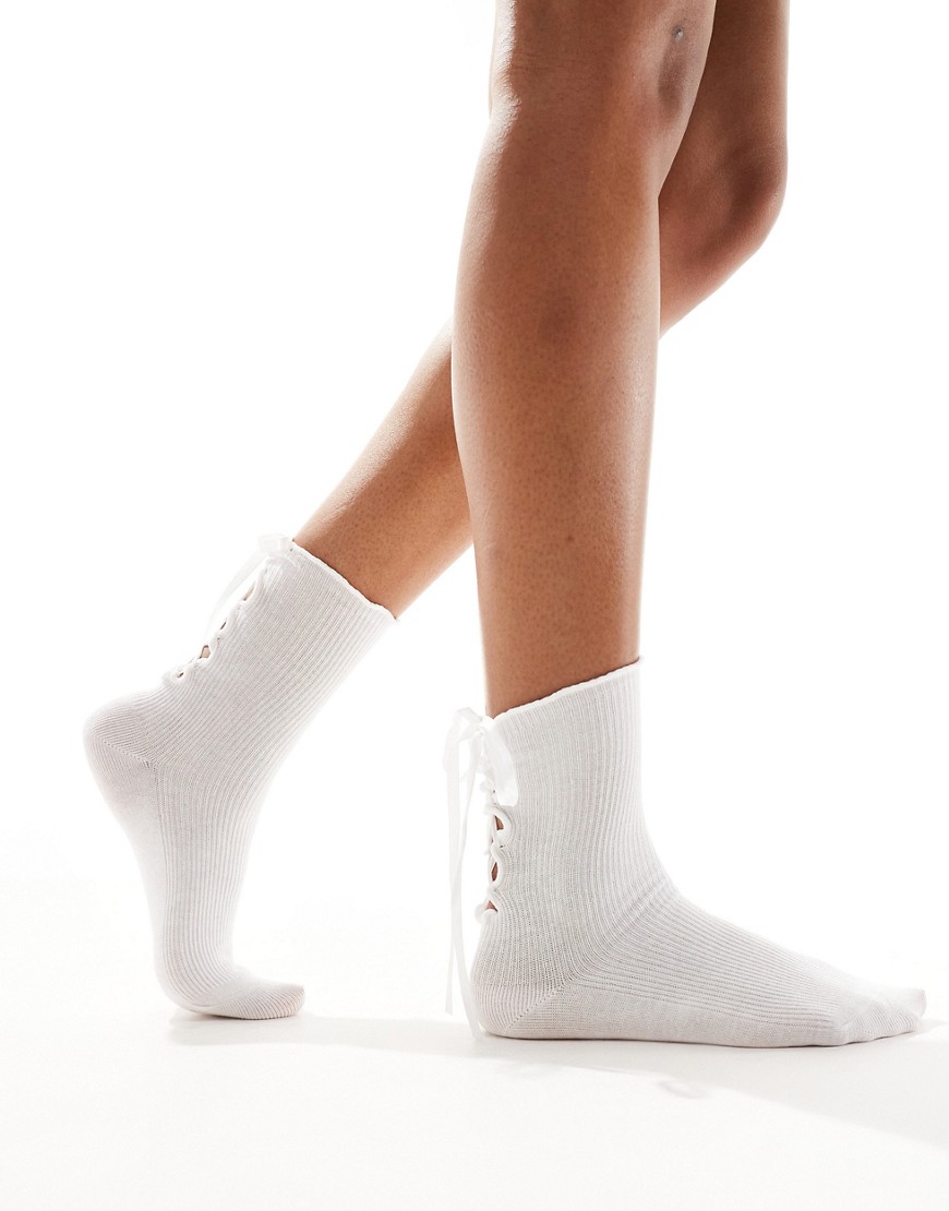 Monki ankle sock with back bow in white