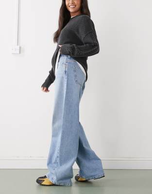 Monki Barrel Leg Jeans In Blue
