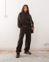 Monki sweatpants and sweatshirt set in chocolate brown | ASOS