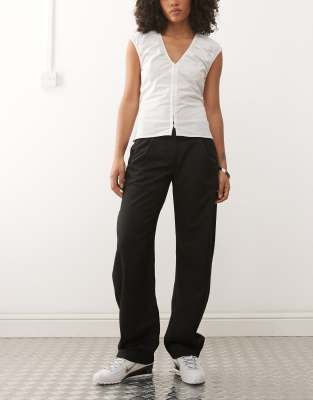 Monki Barrel Leg Tailored Pants In Black