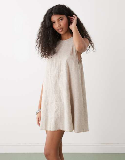 Monki – Beige, ärmlös, a-linjeformad miniklänning i linnemix med fransig kant, 2 av 4