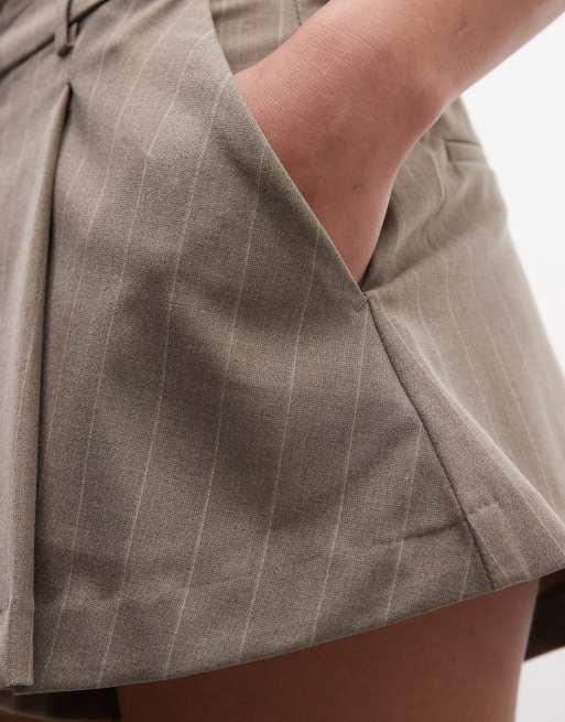 Monki - Beige skræddersyede shorts med plisseringer og nålestriber, 5 af 5