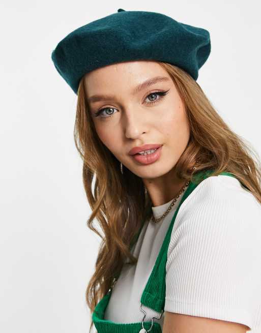 Monki beret in forest green | ASOS