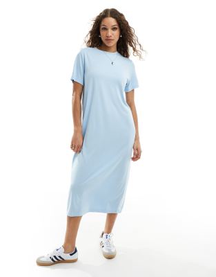 Monki - Besonders weiches T-Shirt-Kleid in Hellblau mit Maxilänge