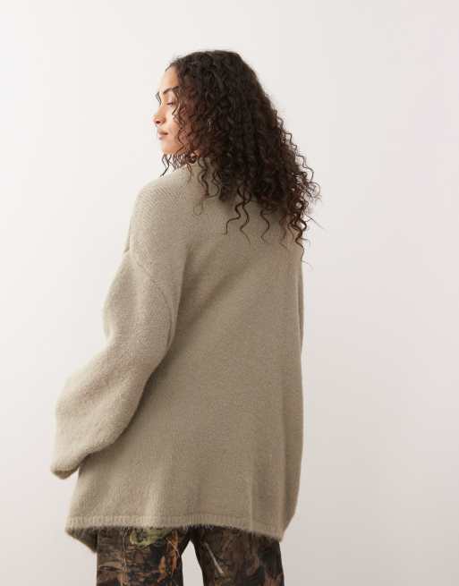 Monki – Beżowy kardigan oversize z puszystej dzianiny, 4 z 4