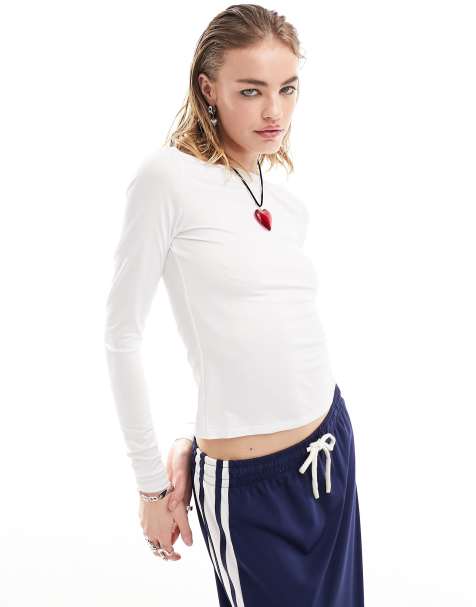 Monki – Biały top z długimi rękawami i dekoltem w łódkę - view 1