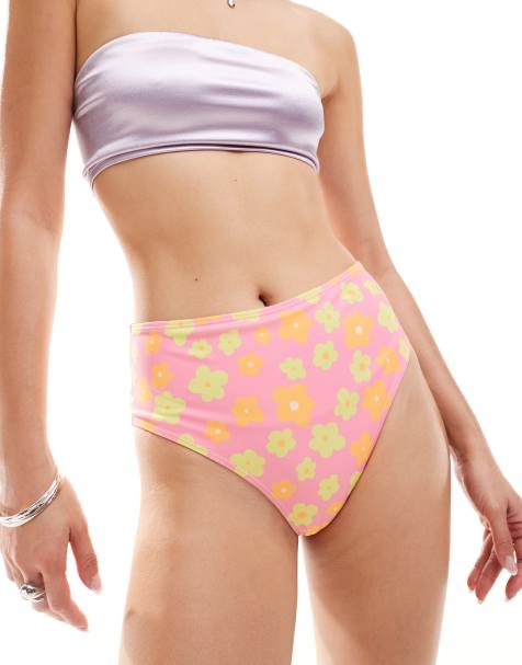 Monki – Bikinislip in Rosa mit hohem Bund und auffälligem Blumenmuster - view 1