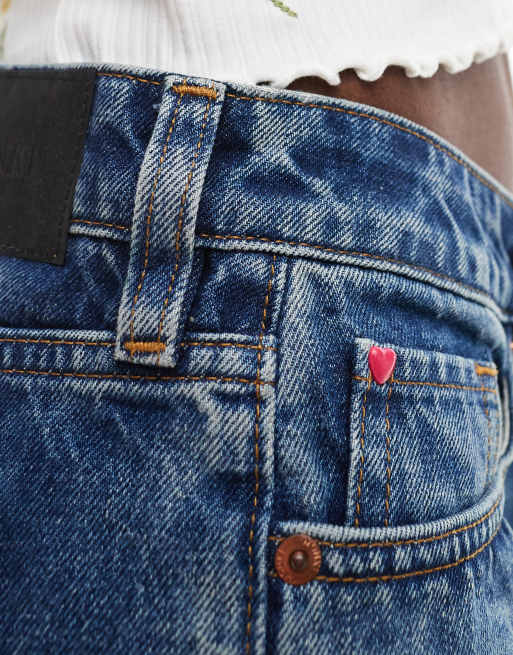 Monki Bite micro denim shorts in mid blue wash , 3 of 5