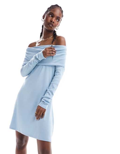 Monki – Blå miniklänning av jersey med rynkad off shoulder-design