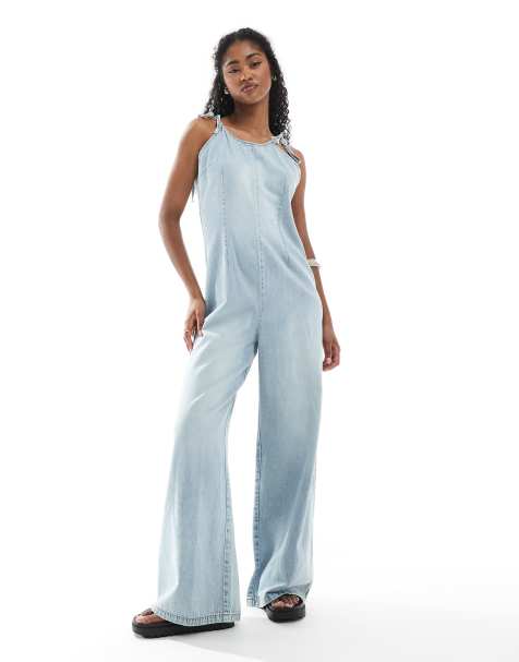 Monki - Blå vasket jumpsuit i let denim med halterneck - view 1