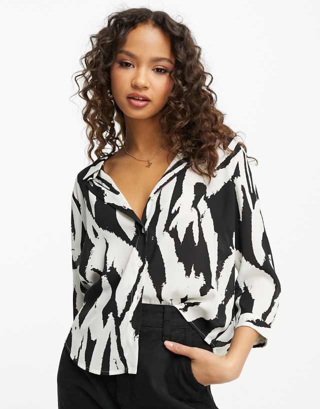 Monki blouse in black and beige abstract print