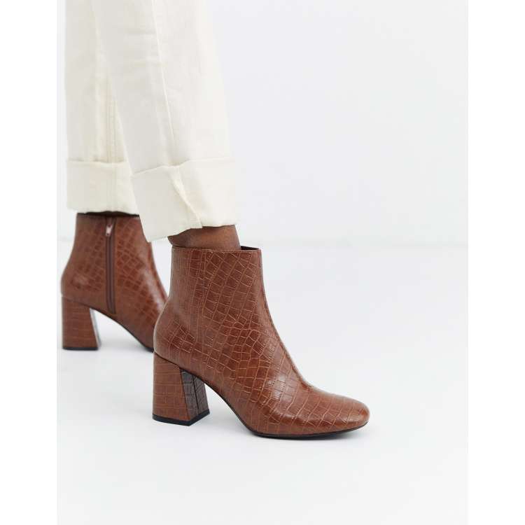 Bottines effet croco discount marron