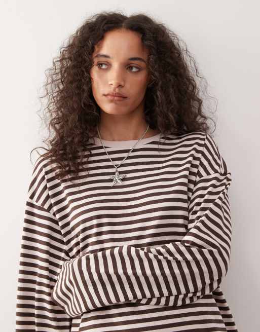 Monki – Brun- och rosarandig t-shirt i oversize med långa ärmar och sidoslits, 3 av 4