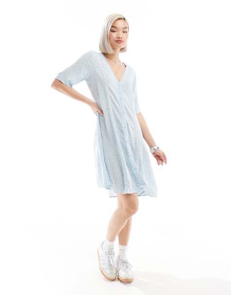Monki button through mini sun dress in blue flowers print - view 1