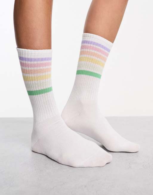 Monki - Calzini bianchi a righe pastello