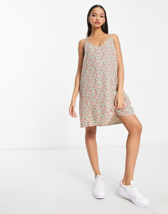 Monki - cami mini beach sundress in ditsy vintage floral