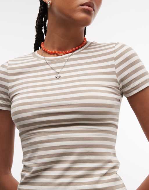 Monki - Camiseta a rayas caquis de corte slim con diseño encogido, 2 de 4