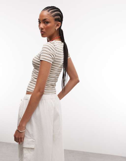 Monki - Camiseta a rayas caquis de corte slim con diseño encogido, 4 de 4