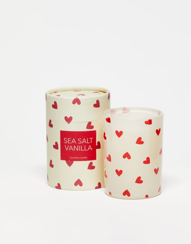 Monki candle in sea salt vanilla