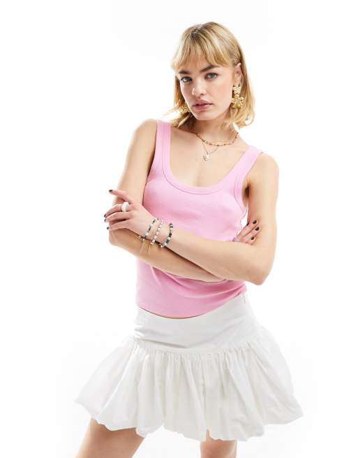 Monki - Canotta attillata rosa a coste con scollo rotondo