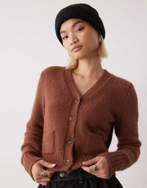 Monki - Cardigan taglio corto marrone con tasche sul davanti - view 1