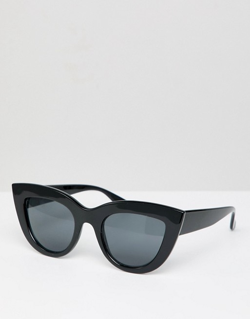 Monki Cateye Sunglasses in black