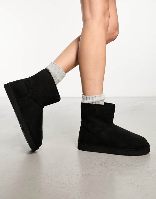 Monki - Chaussons style bottines en imitation daim - Noir