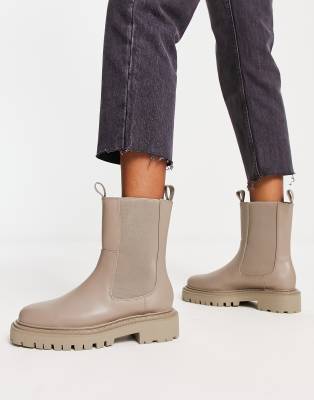  chelsea boot in beige 