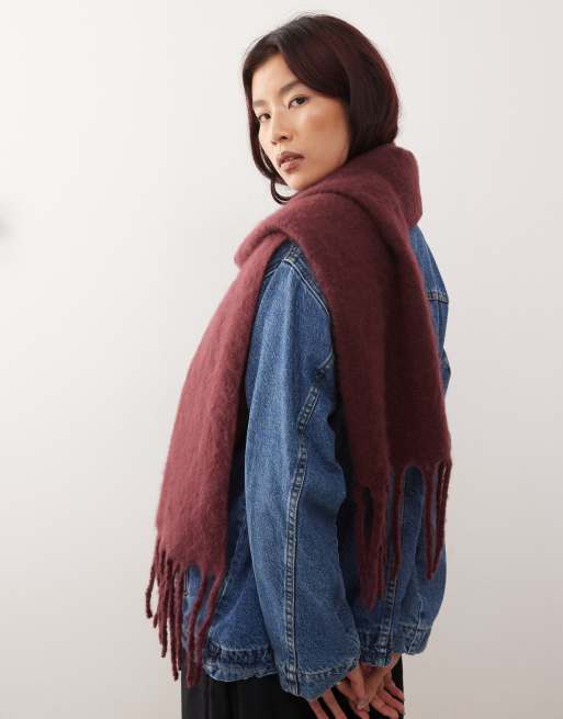 Monki chunky knit scarf in dark red, 2 of 3