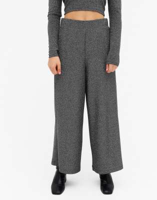 Monki - Cilla - Geribbelde glitter broek met wijde pijpen in zwart | ASOS
